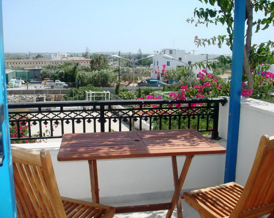 Rena Valetta, Naxos Town
